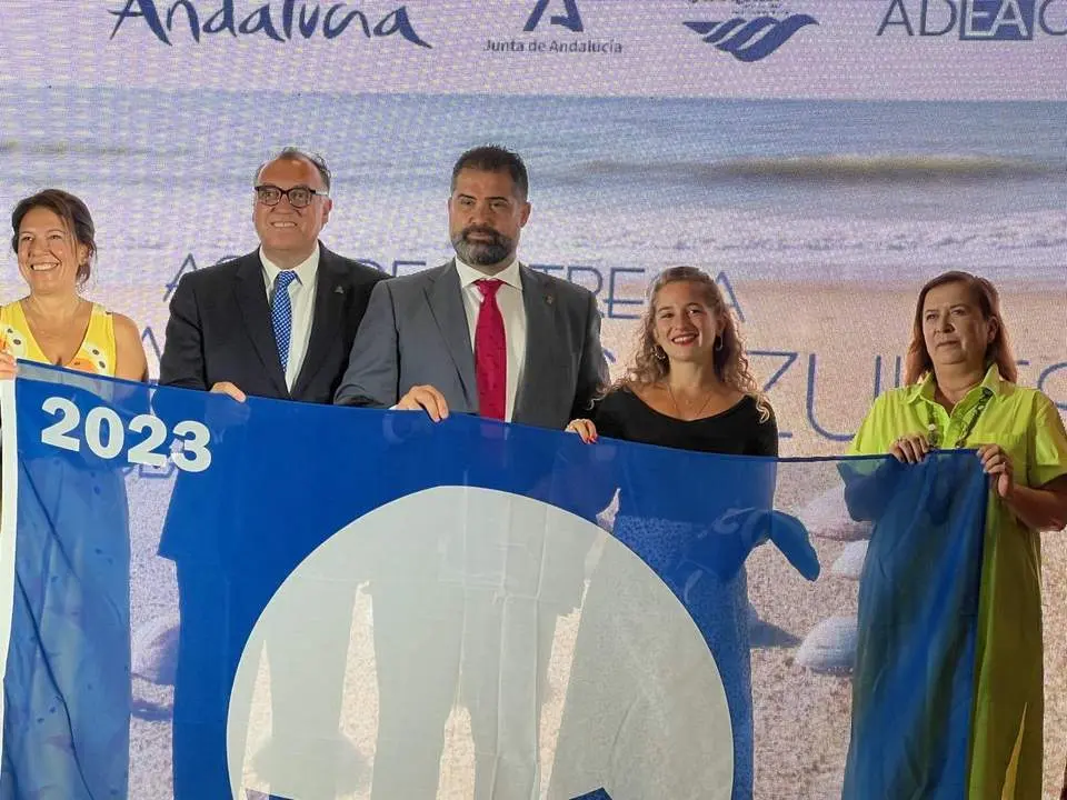Bandera Azul para la playa de El Espig&oacute;n. - VH
