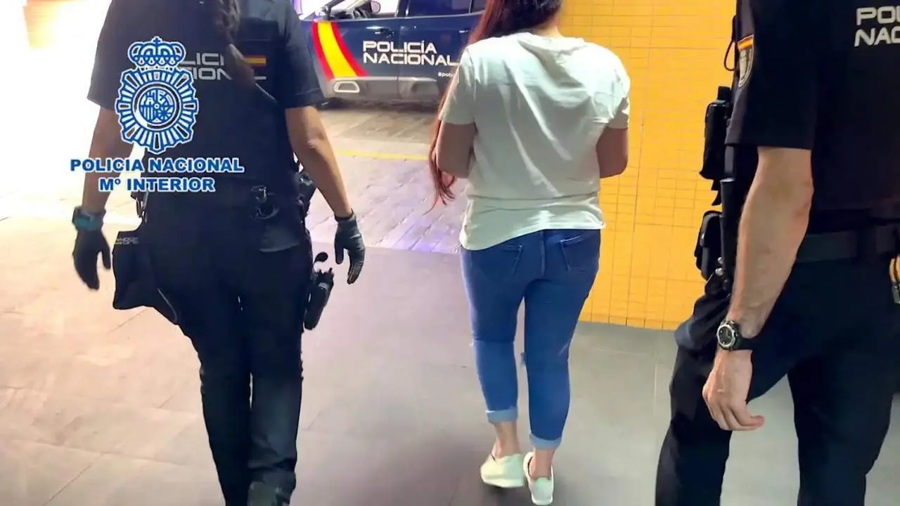 Detenida. - CNP