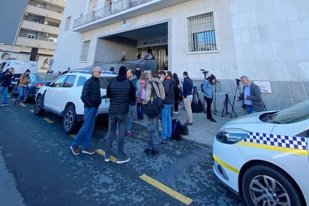 Prensa ante la Audiencia en el juicio contra Bernardo Montoya. - A. P&Eacute;REZ / EP