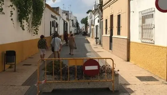 Calle cortada al tr&aacute;fico en Chipiona - Polic&iacute;a Local de Chipiona