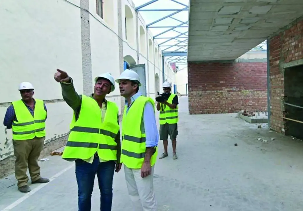 Juan Manuel Cossi y Bruno Garc&iacute;a, en los Dep&oacute;sitos de Tabaco. - VIVA