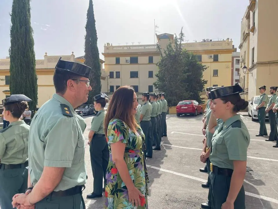 Recibimiento a los guardias civiles en la capital. - Viva Ja&eacute;n.