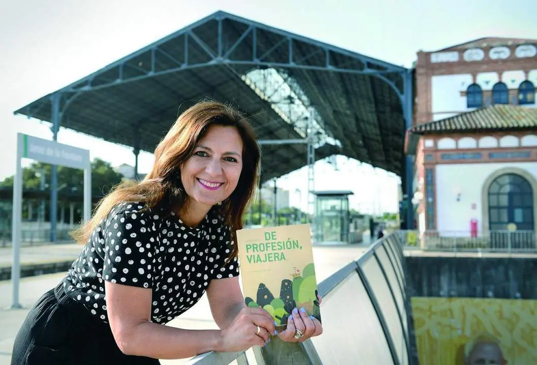 Pepa Parra con su nuevo poemario - jerez.es