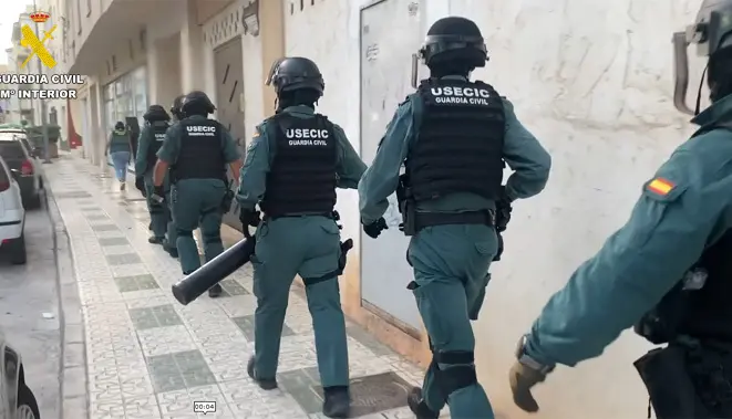 Ocho detenidos por pertenecer a 2 redes dedicadas al robo en casas y al tr&aacute;fico de drogas