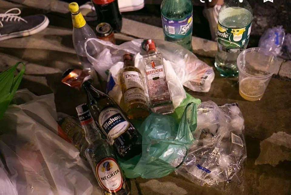 Restos de un botell&oacute;n en una imagen de archivo. - VH