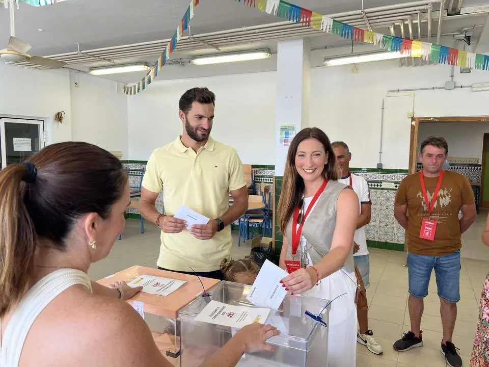 Ram&iacute;rez ha votado en Torrox. - PSOE M&aacute;laga