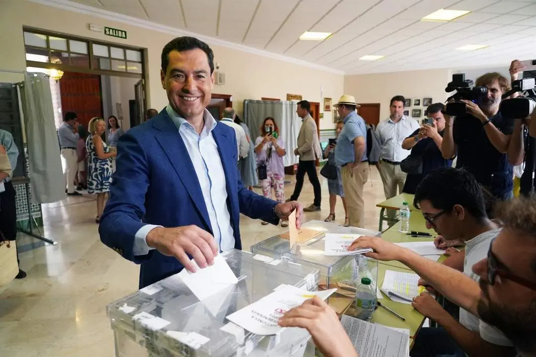 Moreno ha votado en M&aacute;laga. - &Aacute;lex Zea/Europa Press