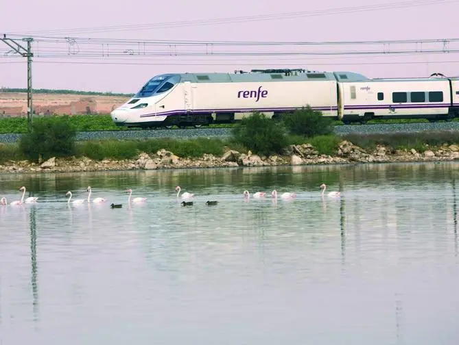Trenes por Andaluc&iacute;a. - Archivo