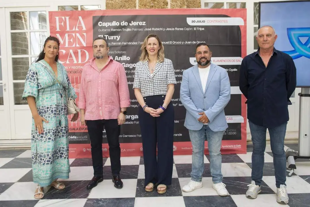 Foto de familia de la presentaci&oacute;n.  - Viva