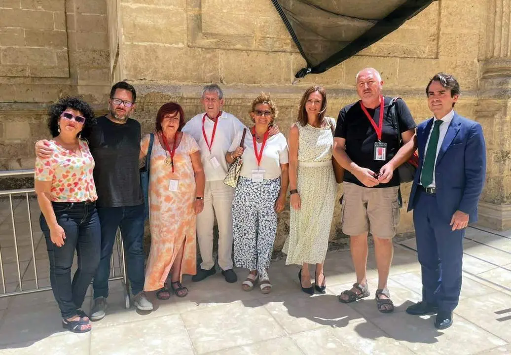 Jos&eacute; Ignacio Garc&iacute;a y Roc&iacute;o D&iacute;az, con los vecinos de La Asunci&oacute;n.  - Andaluc&iacute;a Informaci&oacute;n