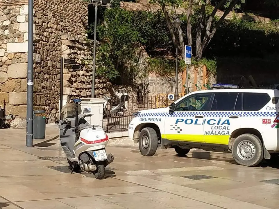 Polic&iacute;a Local M&aacute;laga. - VM