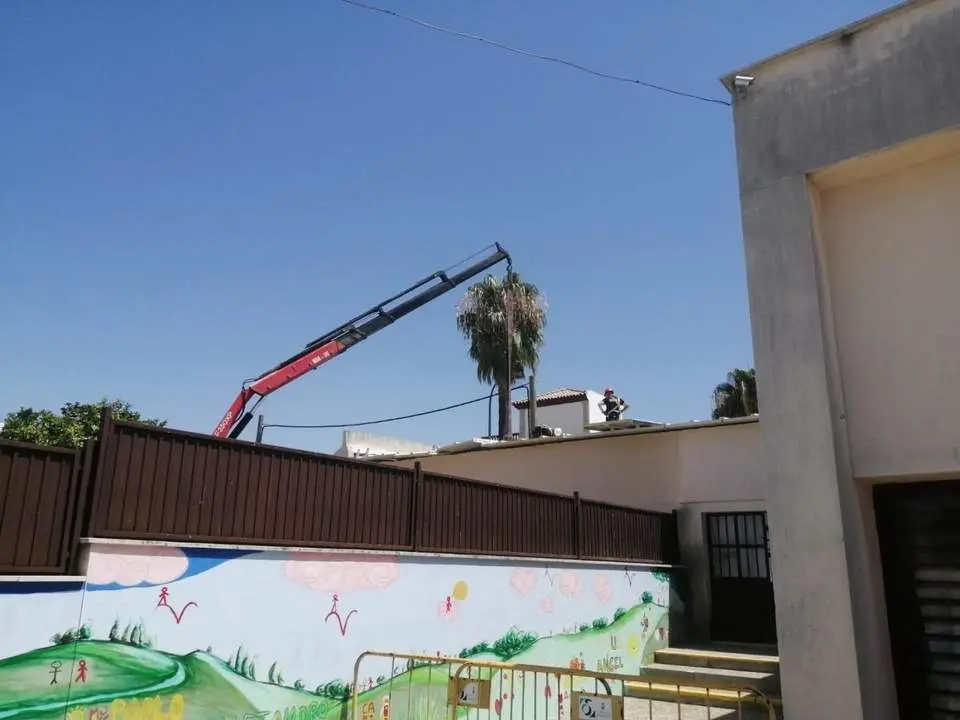 La Junta programa 40 obras de retirada de amianto en centros escolares - EP