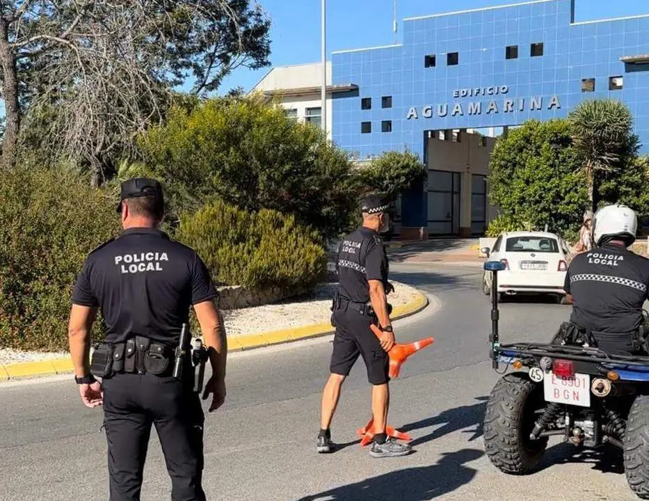 Polic&iacute;a Local, control en Puerto Sherry.  - Viva. 
