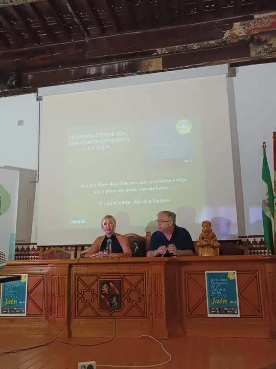 Momento de la conferencia. - VIVA Ja&eacute;n