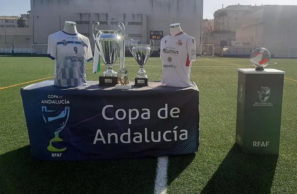 El Chiclana CF se despidi&oacute; de la Copa de Andaluc&iacute;a con la cabeza alta - VIVA