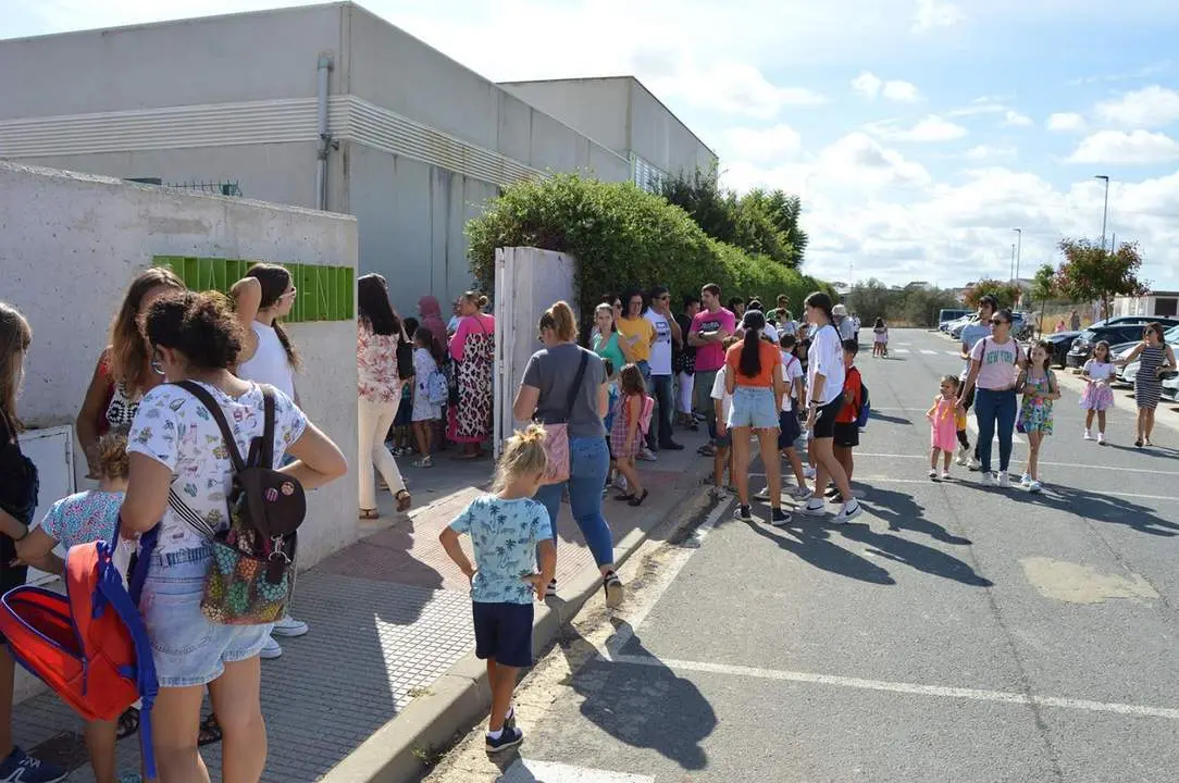 Vuelta al cole en San Juan del Puerto. - VH