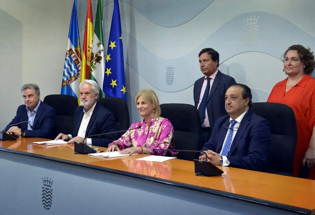La alcaldesa dando a conocer los Premios Ciudad de Jerez - jerez.es