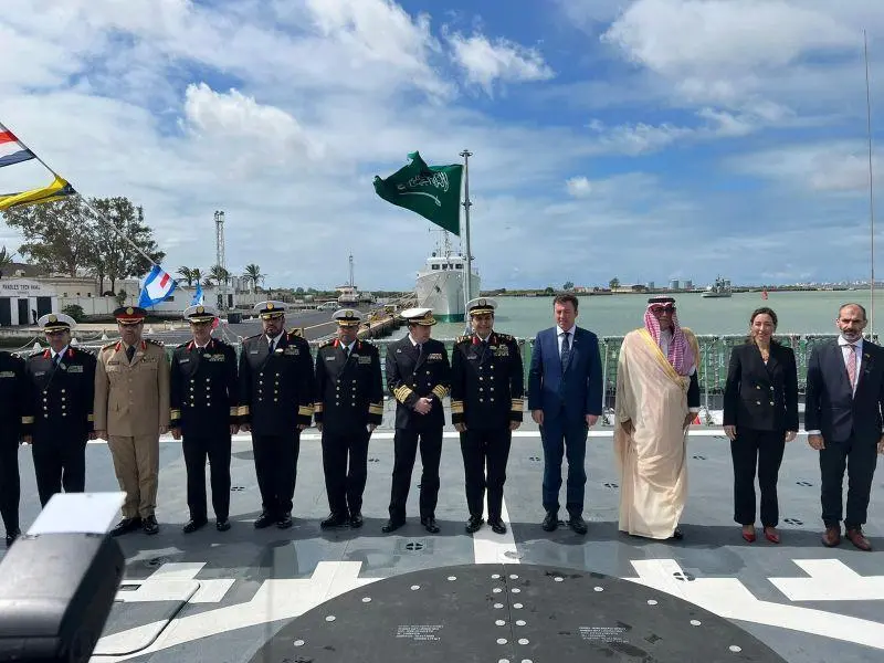 Arabia Saud&iacute; recibiendo la primera de las cinco corbetas. - Viva