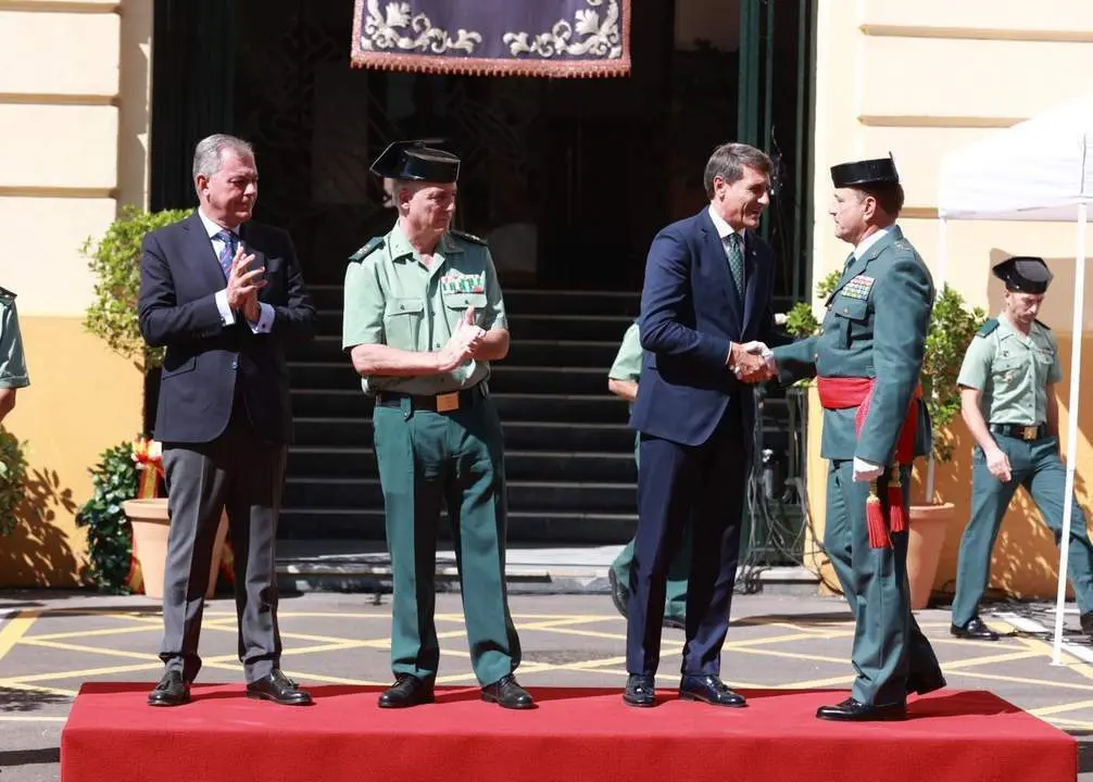 Acto de despedida de bandera del general jefe Alfonso Rodr&iacute;guez.  - EP
