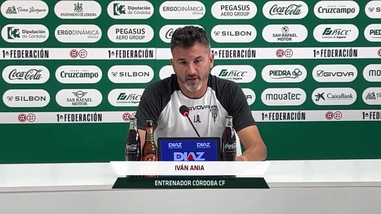 Iv&aacute;n Ania insta al equipo a seguir su estilo de juego en un campo m&aacute;s peque&ntilde;o
