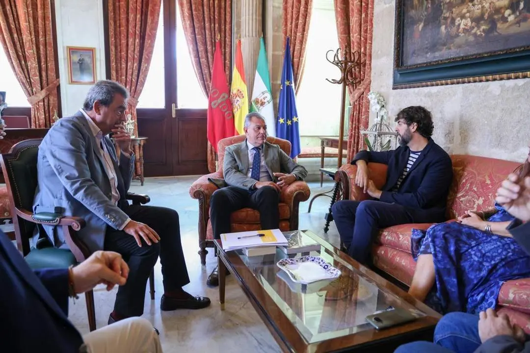 Reuni&oacute;n entre Sanz y Carlos Aristu.  - AYTO DE SEVILLA