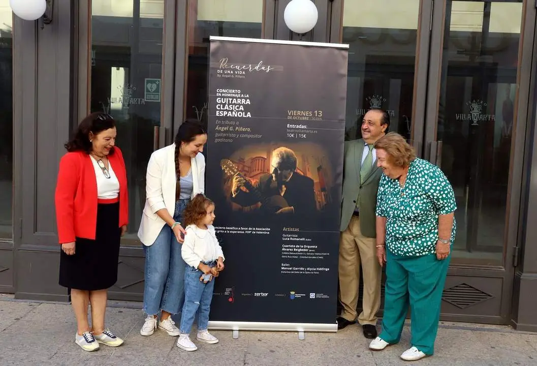 Francisco Zurita ha presentado el cartel con la presencia de Valentina - jerez.es