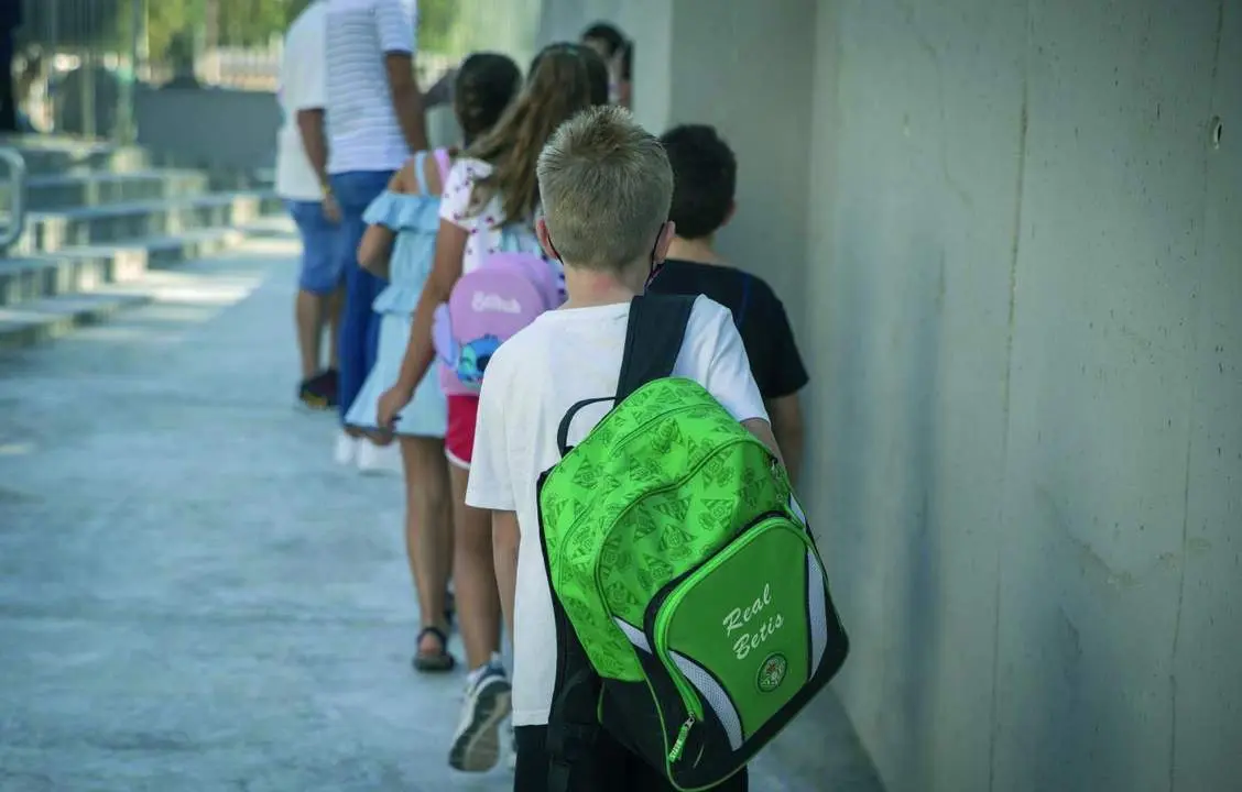 Un grupo de escolares.  - VIVA C&Aacute;DIZ