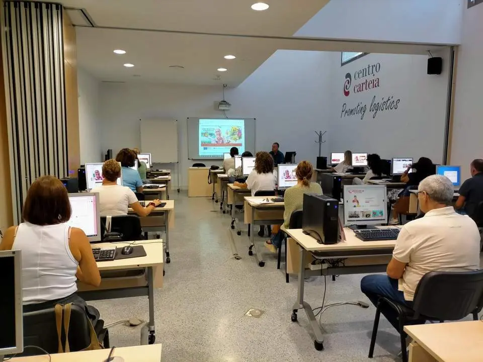 Curso de ofim&aacute;tica de la C&aacute;mara de Comercio - AI