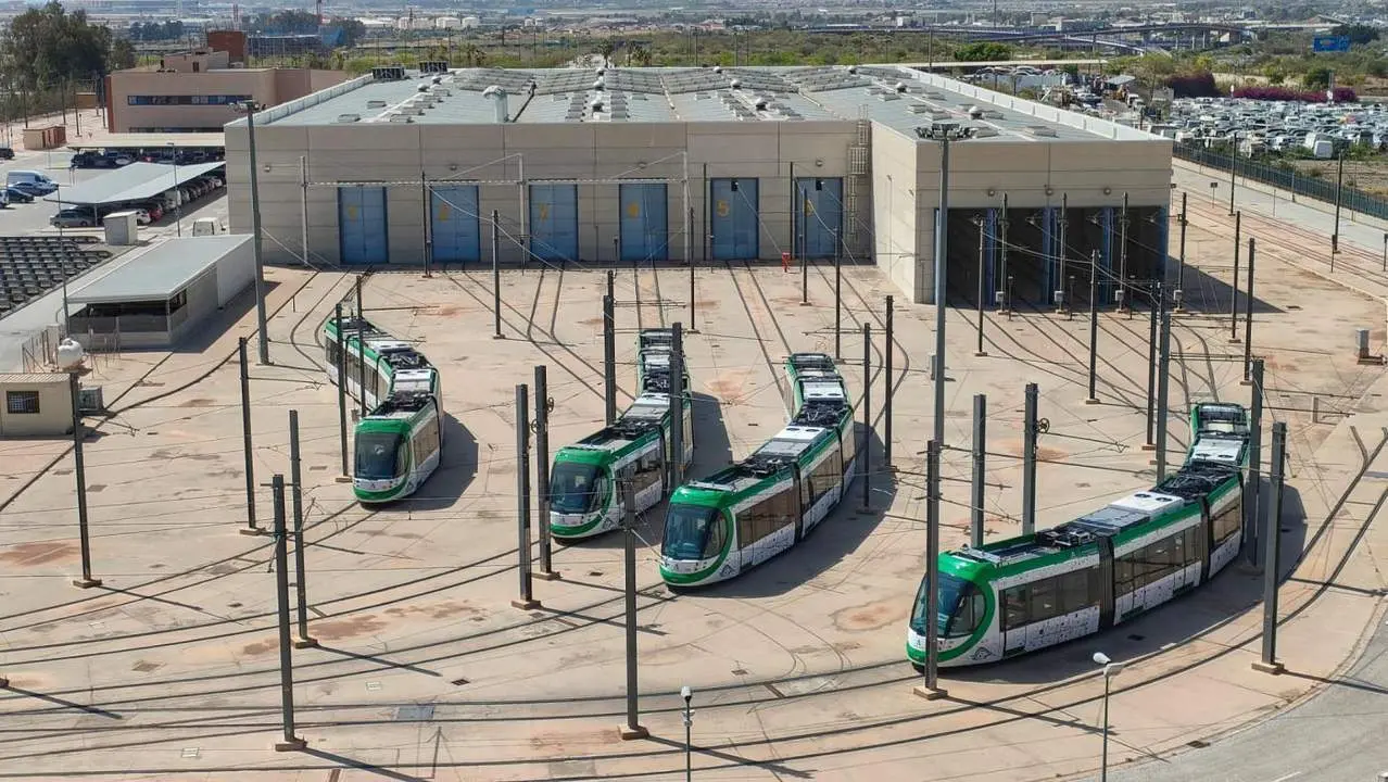 Los nuevos trenes incorporados. - Junta