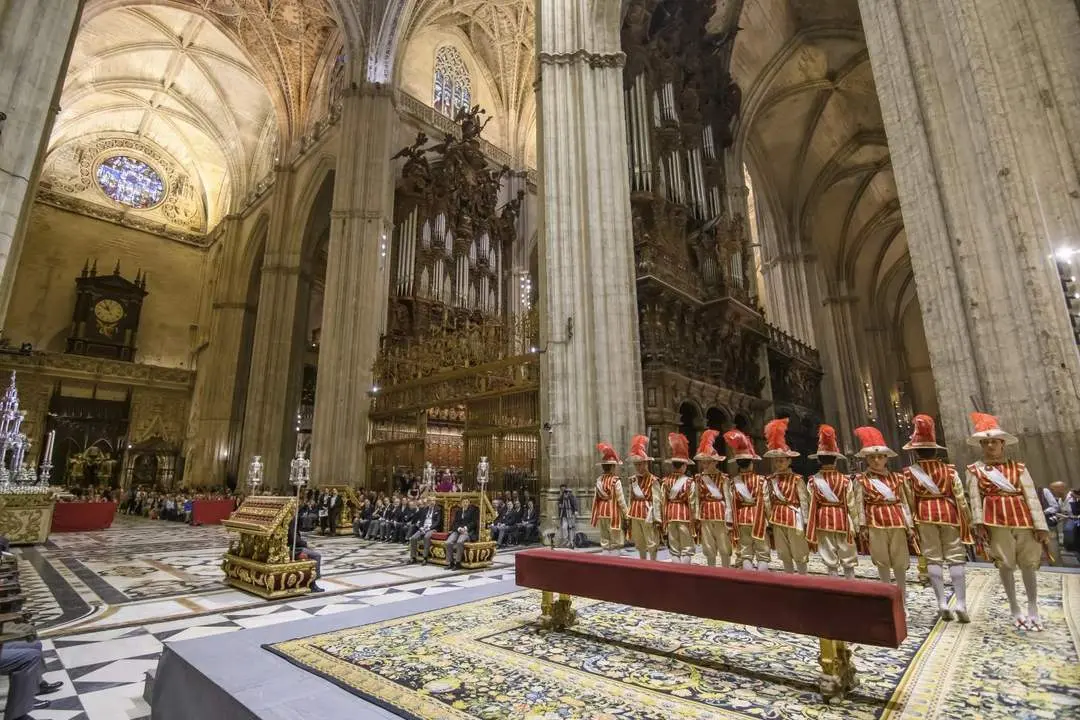 Interior de la Catedral el d&iacute;a del Corpus. - Archivo