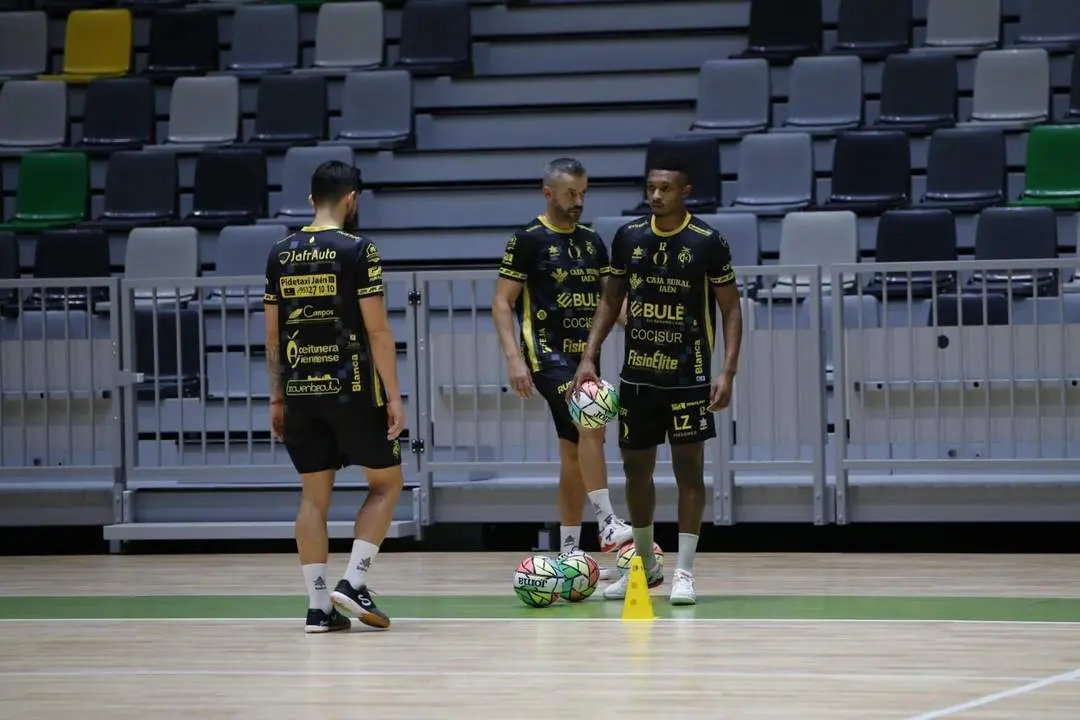 Entrenamiento de Ja&eacute;n Para&iacute;so Interior para preparar el partido. - JA&Eacute;N PARA&Iacute;SO INTERIOR