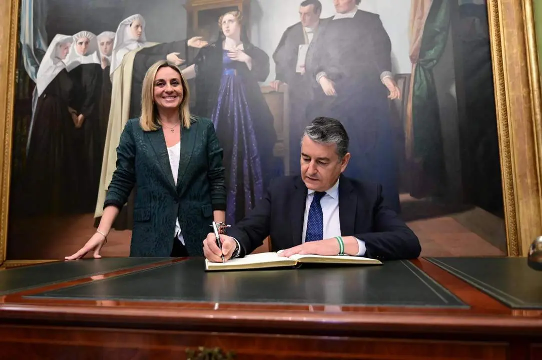 La alcaldesa, Marifr&aacute;n Carazo, y el consejero Antonio Sanz - &Oacute;scar Morillas