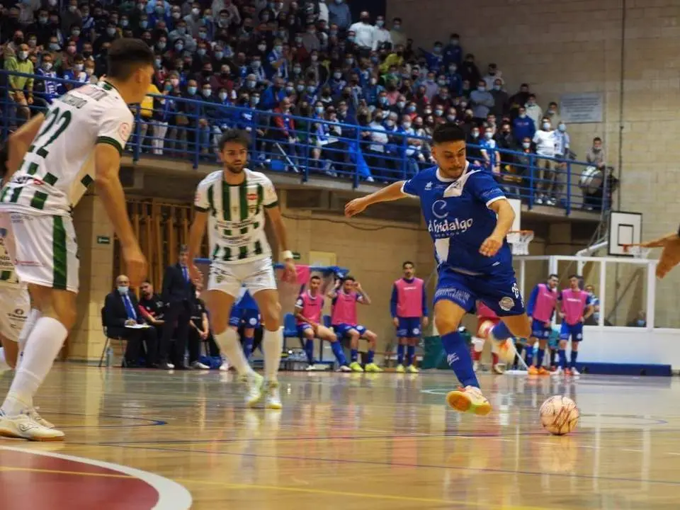 Enfrentamiento entre C&oacute;rdoba y Manzanares la temporada pasada. - MANZANARES FS