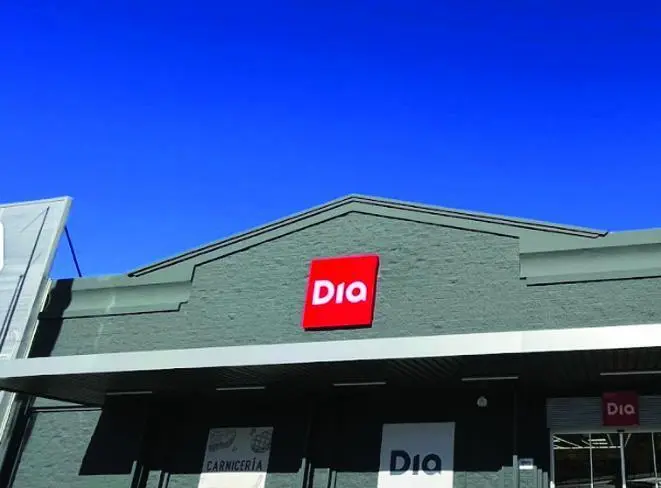Fachada de un supermercado DIA (archivo). - VM