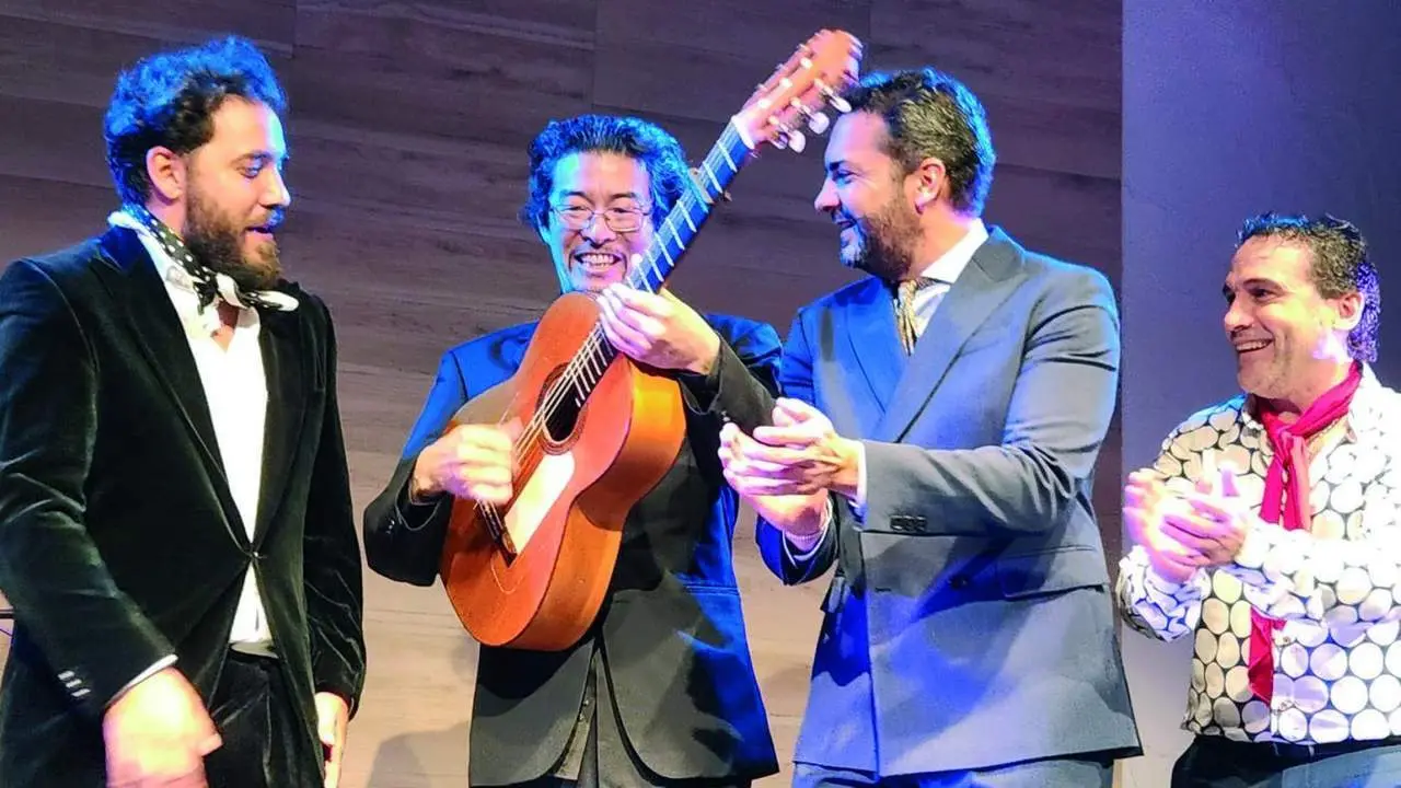 Jes&uacute;s M&eacute;ndez junto a Rio Kobayashi en Jap&oacute;n - Cedida