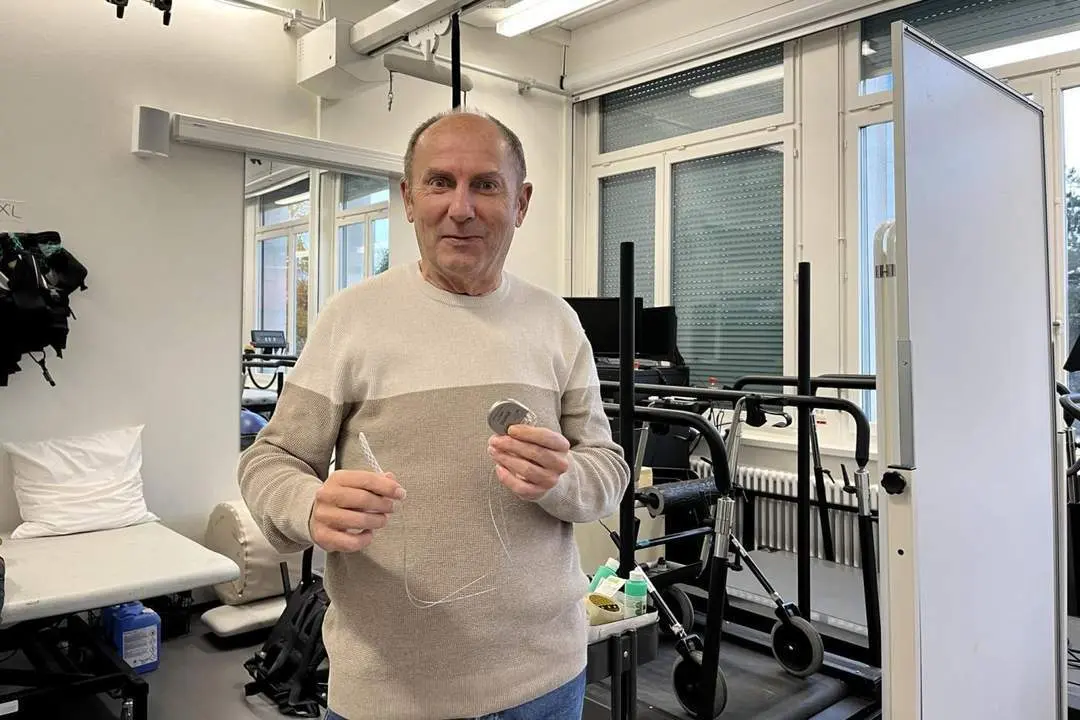 Marc, franc&eacute;s de 62 a&ntilde;os, es el primer paciente del mundo. - EFE