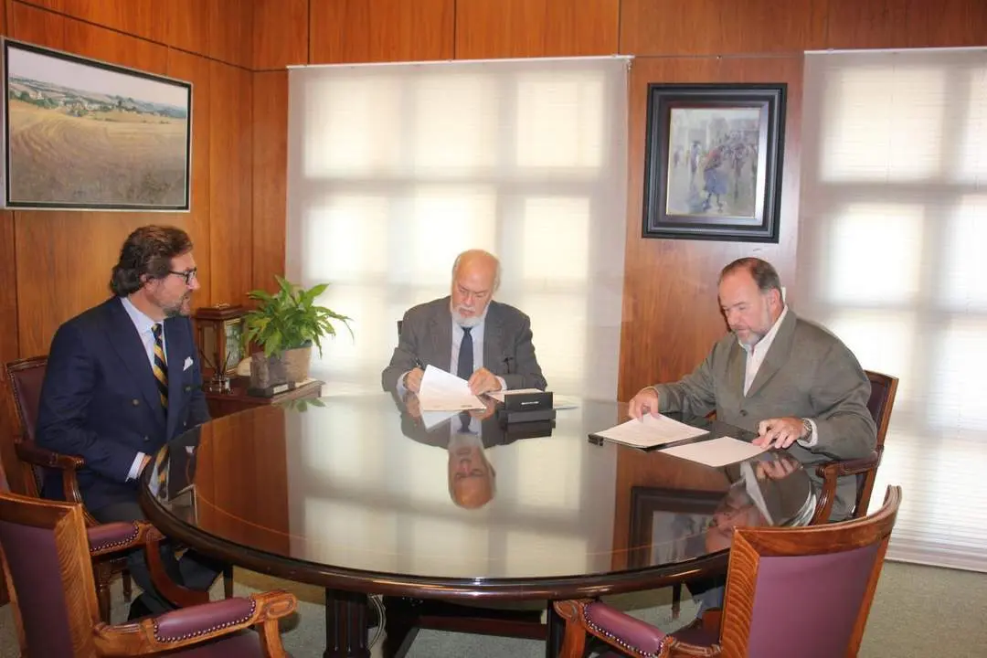 Ambos presidentes, DOP Vinos Condado y Caja Rural, firman el Convenio - Fundaci&oacute;n Caja Rural del Sur