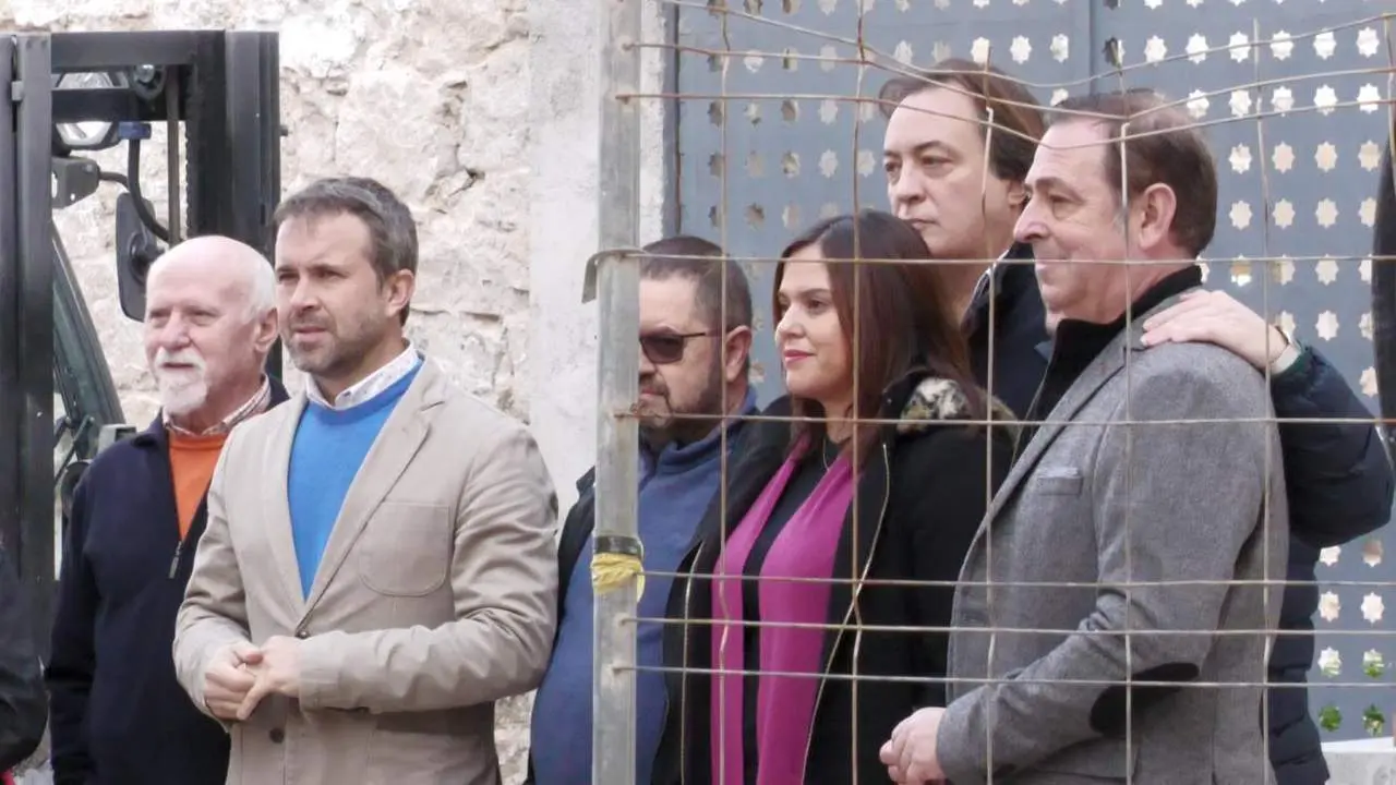 Mill&aacute;n acompa&ntilde;ado de concejales socialistas.  - VIVA Ja&eacute;n