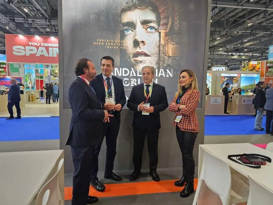 Autoridades en la World Travel Market de Londres. - VIVA C&Oacute;RDOBA