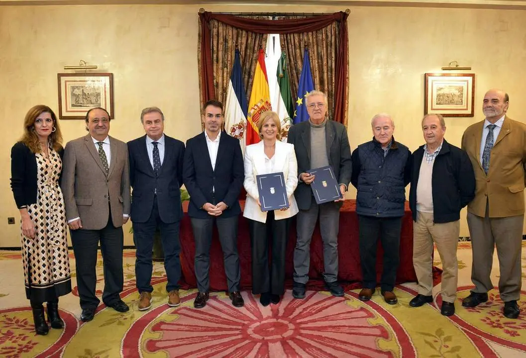 La alcaldesa y el presidente de los belenistas. - Viva