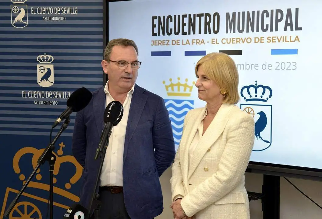 La alcaldesa durante la visita institucional. - Viva