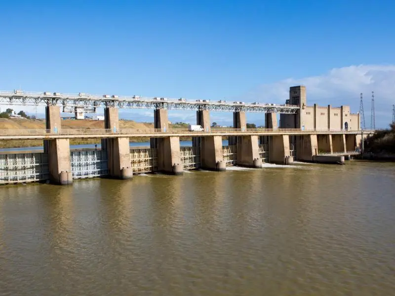 La presa de Alcal&aacute; del R&iacute;o.  - Prodetur