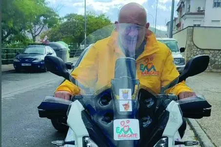 PrudEM viaja con su moto adaptada por toda Espa&ntilde;a. - Viva