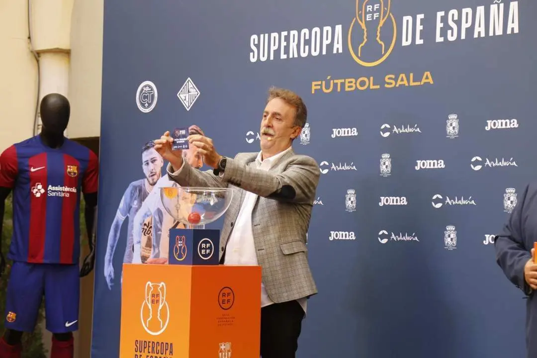 Santi Rodr&iacute;guez fue la mano inocente en el sorteo - RFEF