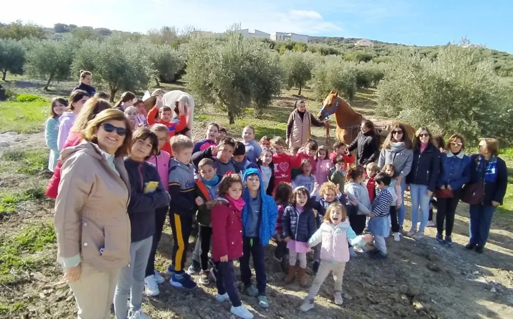 Alumnos, profesores y padres participantes en la actividad.  - 