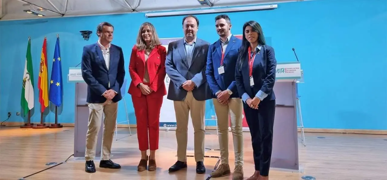Candidatos al Rectorado de la UCA, Mar&iacute;a Mosquera y Casimiro Mantell. - E. P.