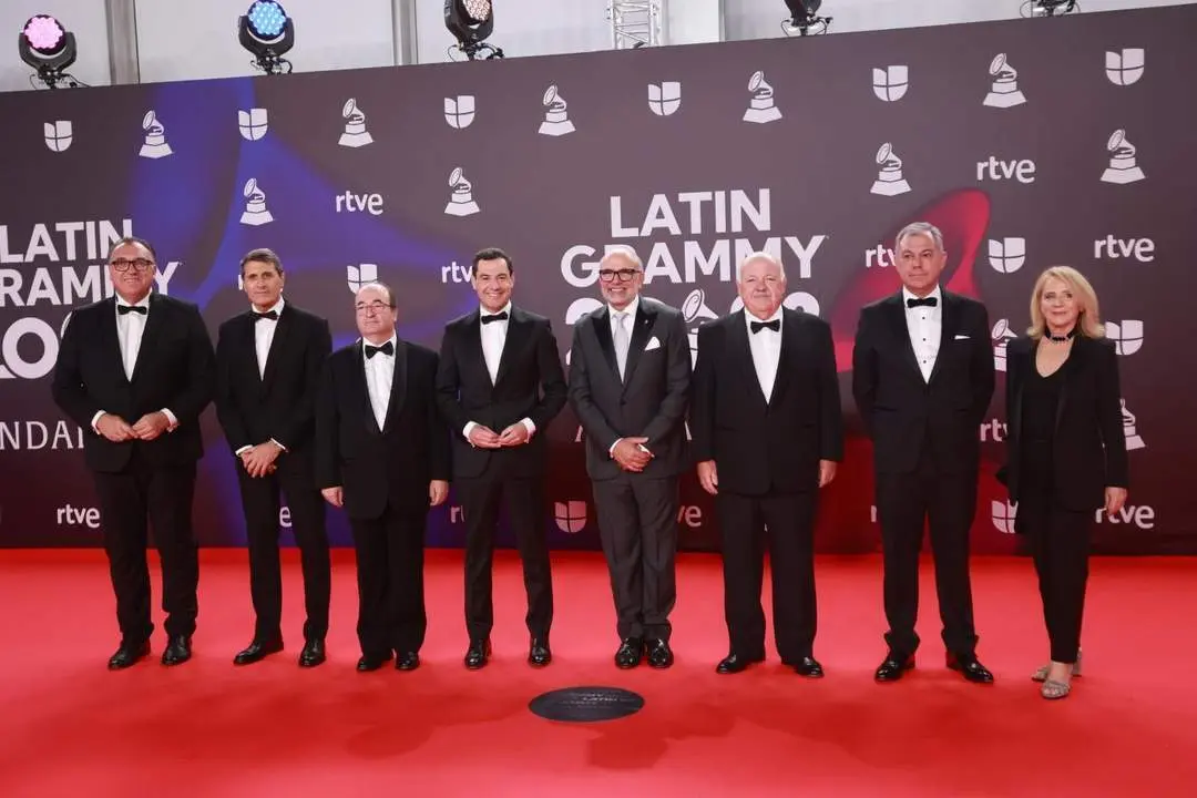 Las autoridades, en la alfombra roja de una de las ediciones. - EFE