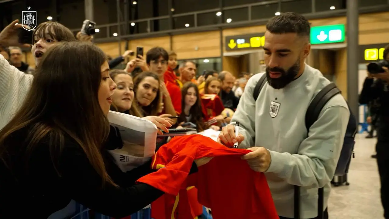 La selecci&oacute;n espa&ntilde;ola llega a Valladolid con retraso y sin Oyarzabal, lesionado