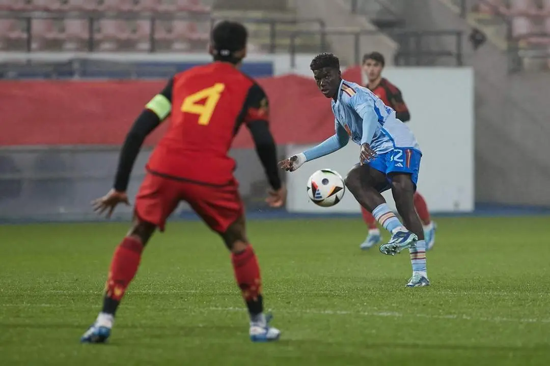 Un lance del partido. - @SEFutbol