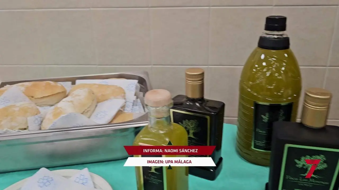 Pocos desayunos mejores que un mollete antequerano con queso y aceite
